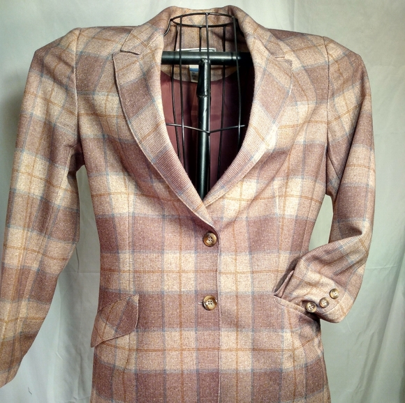 Size 8 Dana Point pant suit - Picture 3 of 7